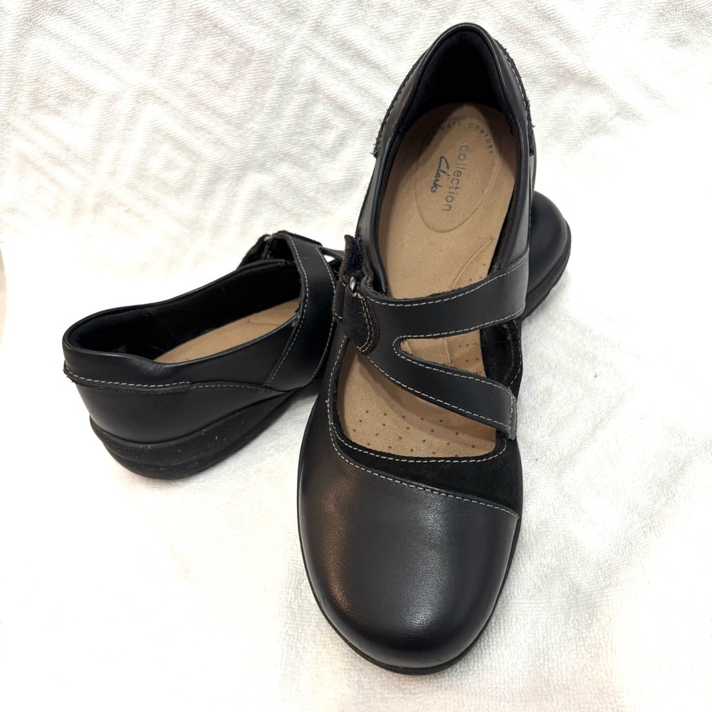 Clarks Black Leather Flats with Strap - Picture 10 of 11